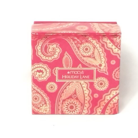 Macy's Holiday Lane Christmas Silver Tone Brooch Pin Costume Jewelry Accessory - Picture 2 of 2